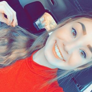 Meet your Posher, Kayli